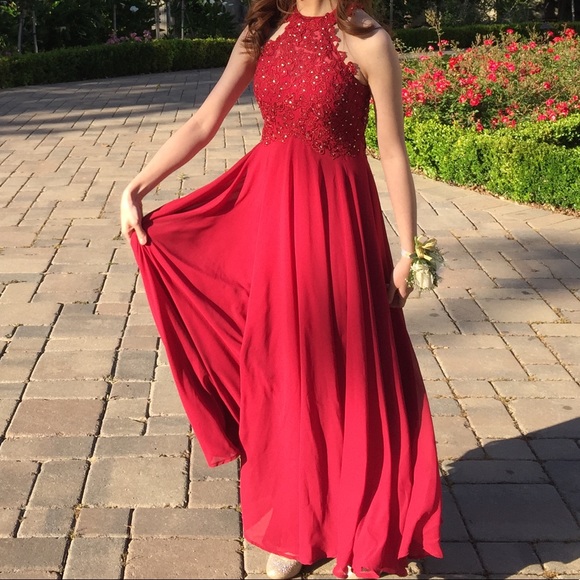 Gorgeous Red Embellished Halter Open Back Dress - Picture 3 of 5